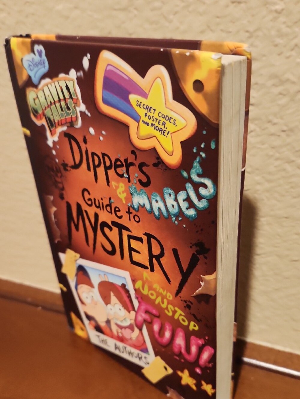 Gravity Falls Books: Journal 3 & Dipper's Guide to Mystery - Picture 5 of 11